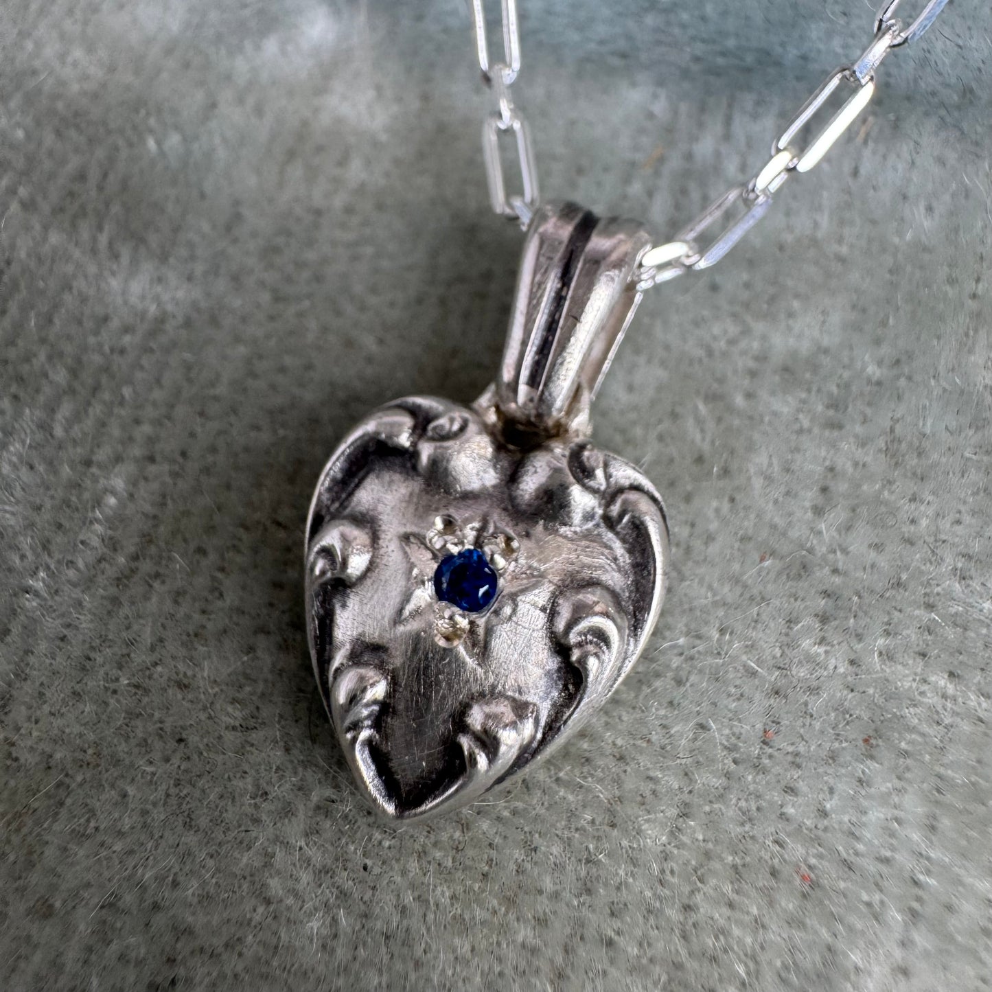 Victorian Heart Sapphire blue Spinel handmade necklace in Sterling Silver