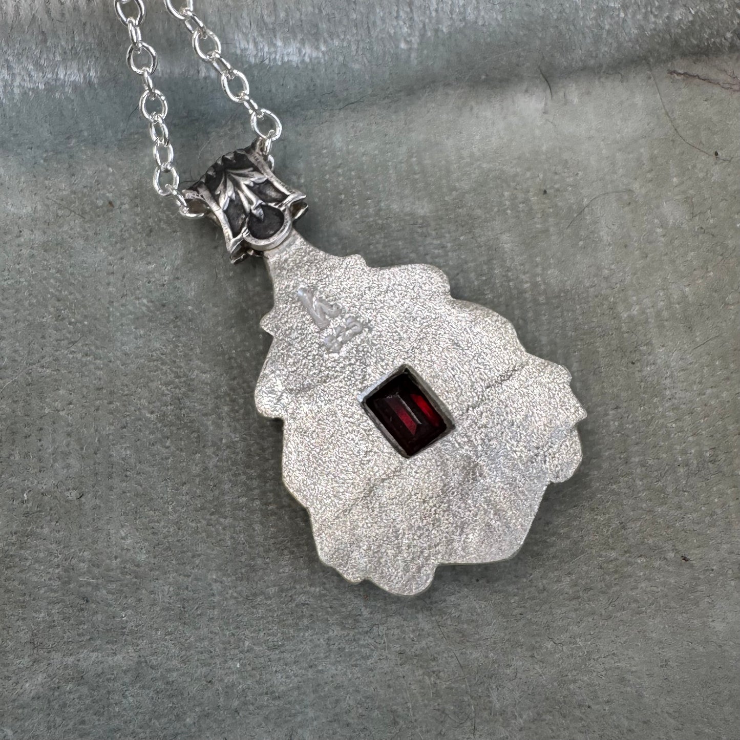 Gothic Victorian 2ct Garnet handmade necklace in Sterling Silver