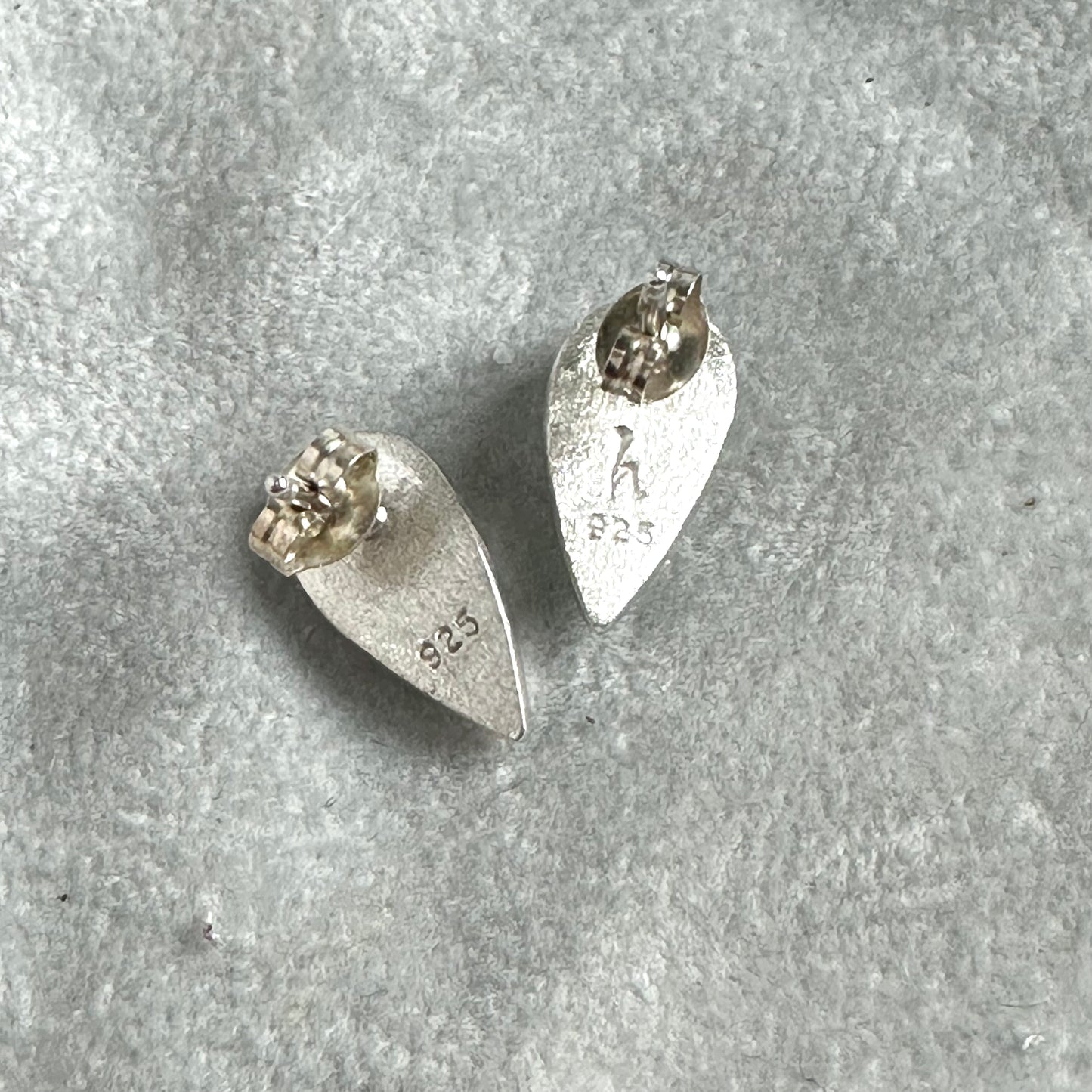 Diamond cut Claw artisan Sterling Silver stud earrings