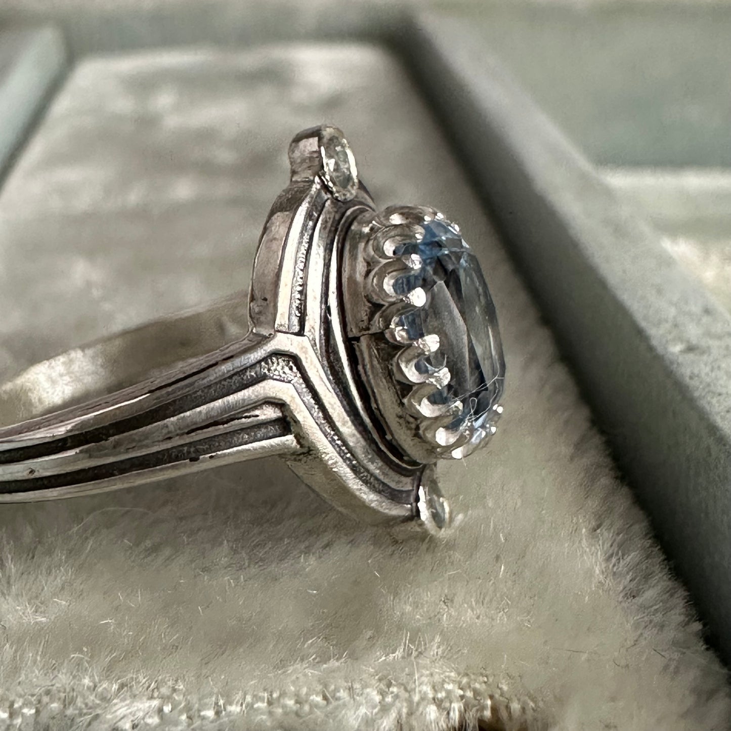 Art Deco three stone Aquamarine spinel artisan ring in Sterling Silver SIZE 7