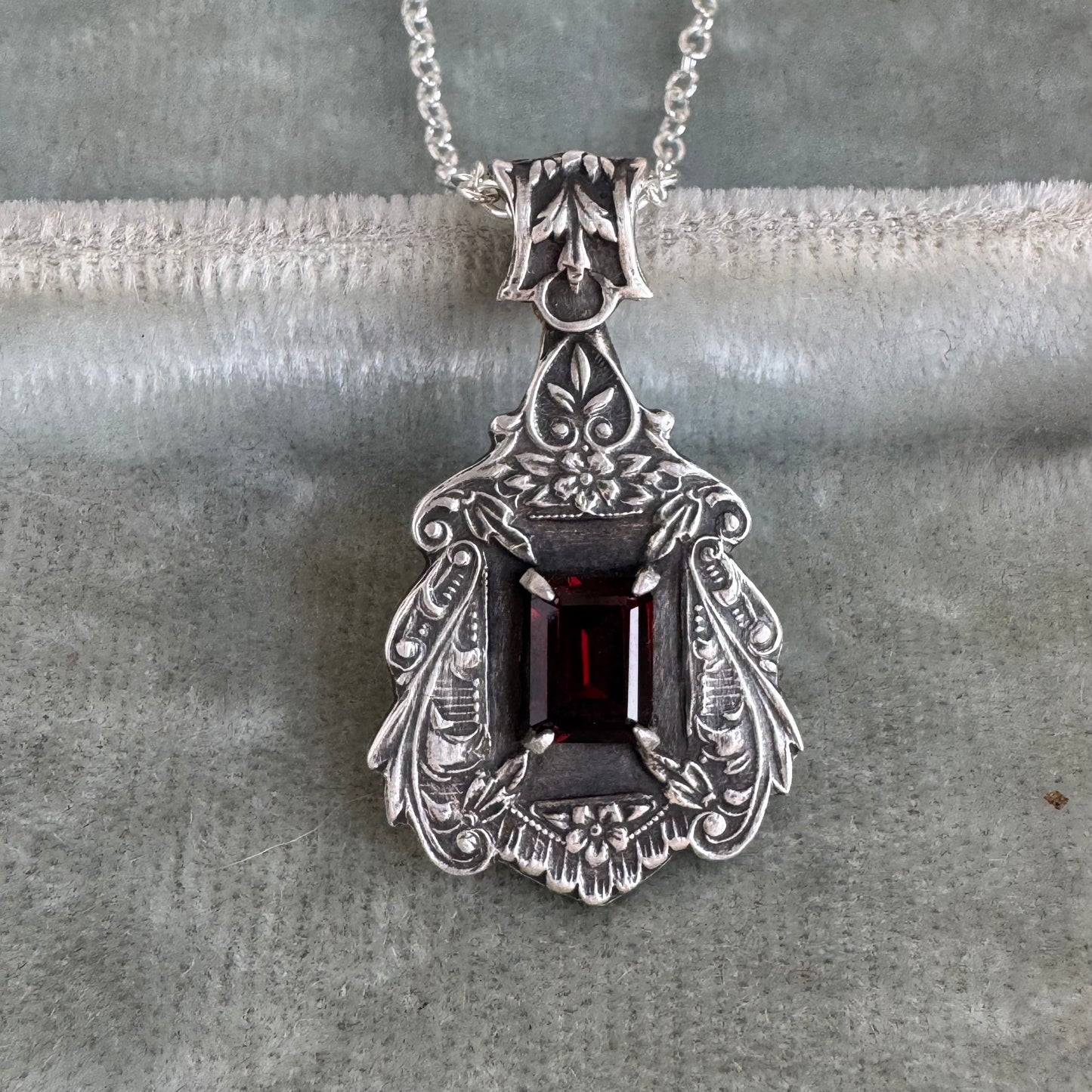 Gothic Victorian 2ct Garnet handmade necklace in Sterling Silver