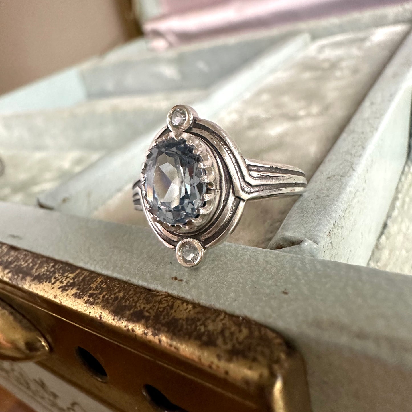 Art Deco three stone Aquamarine spinel artisan ring in Sterling Silver SIZE 7