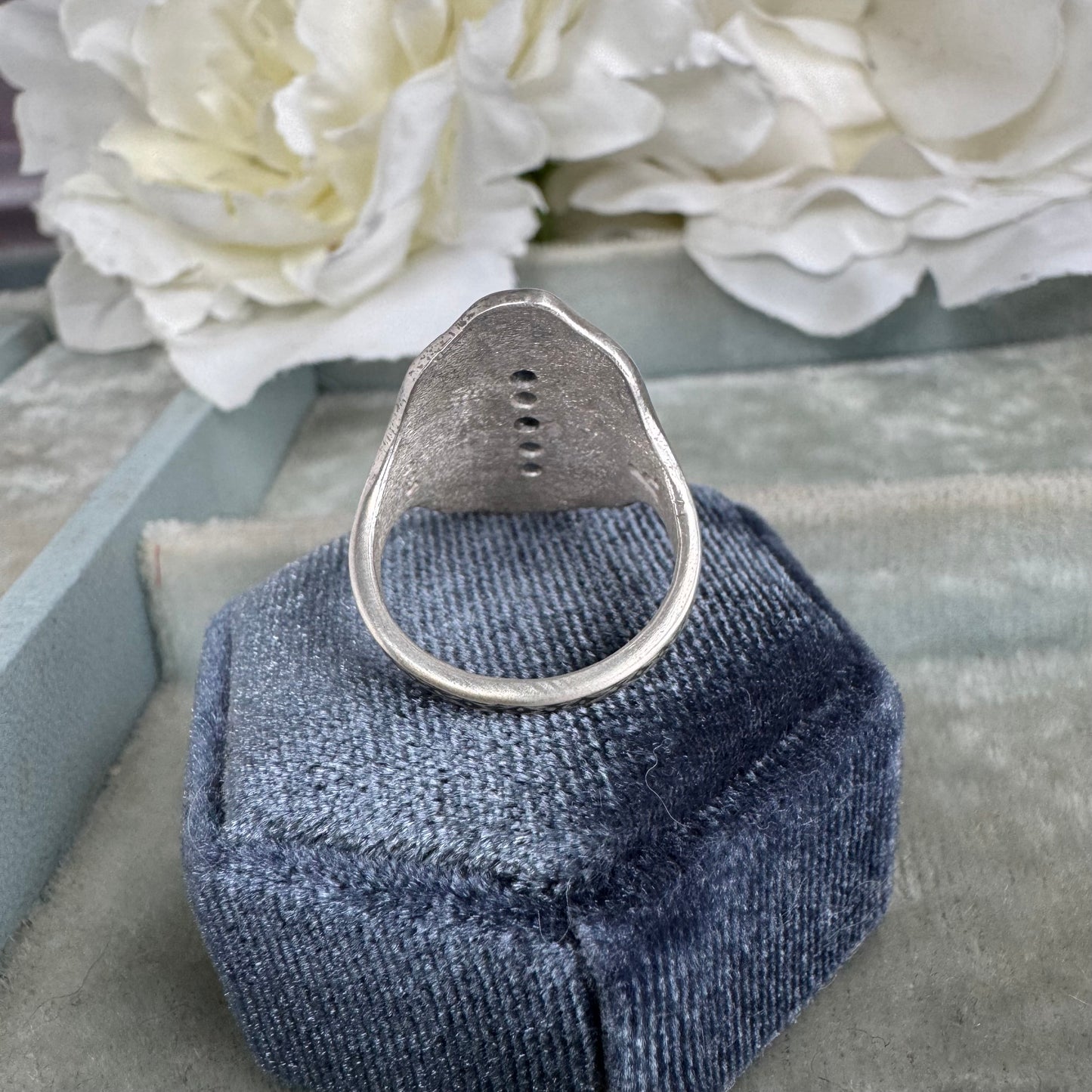 Victorian gothic Sapphire blue Spinel multi-stone filigree ring in Sterling Silver SIZE 7