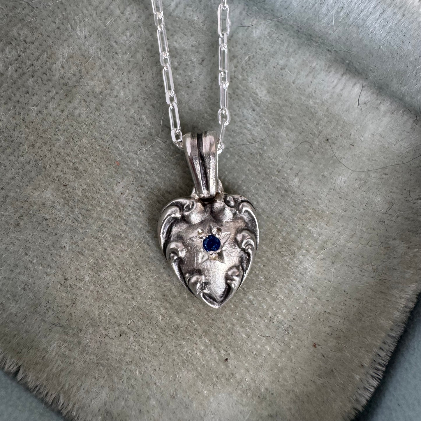 Victorian Heart Sapphire blue Spinel handmade necklace in Sterling Silver