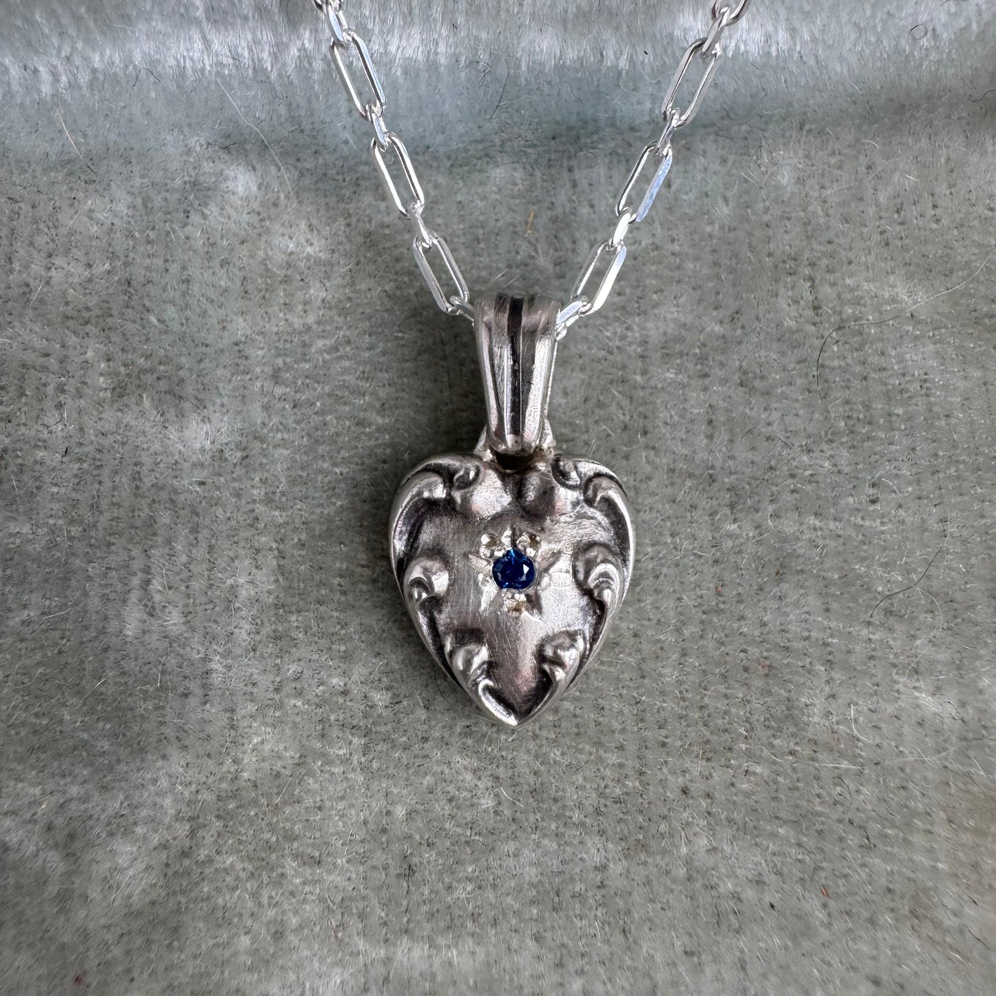 Victorian Heart Sapphire blue Spinel handmade necklace in Sterling Silver