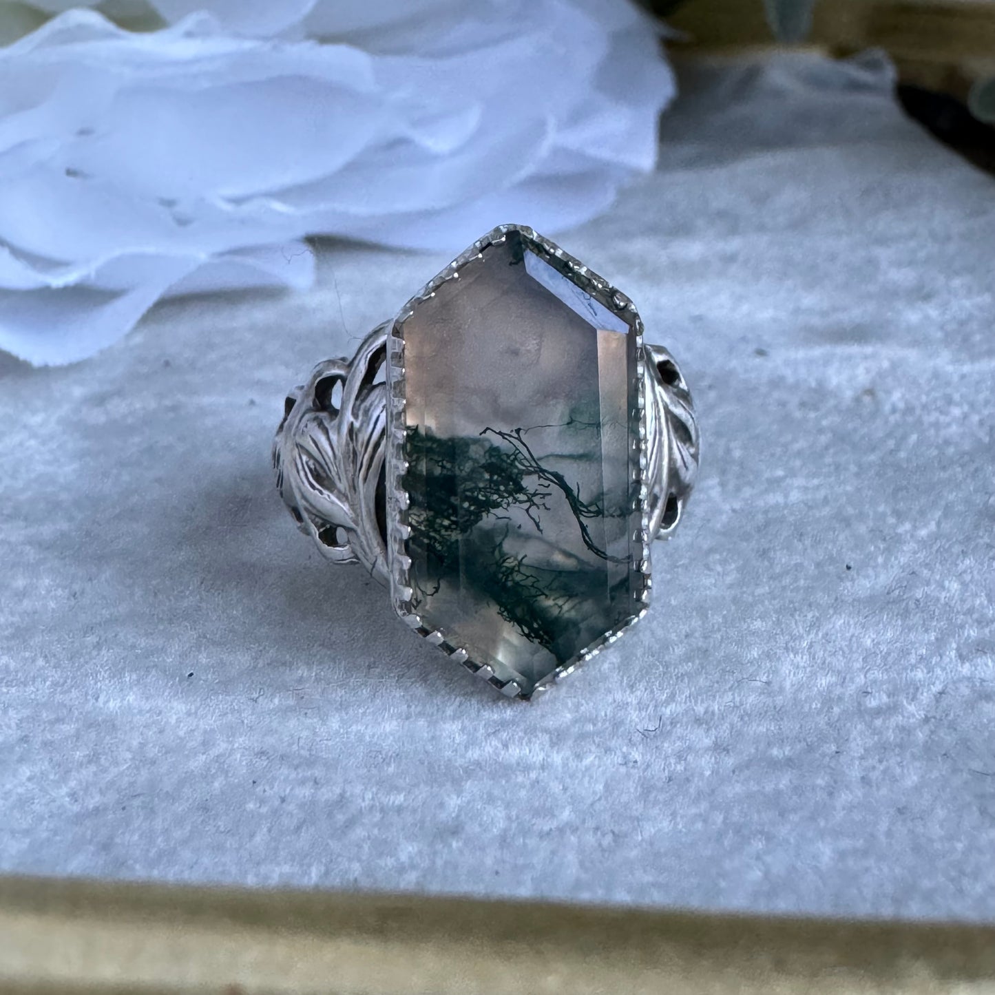 Moss Agate Art Nouveau botanical leaf artisan ring in Sterling Silver