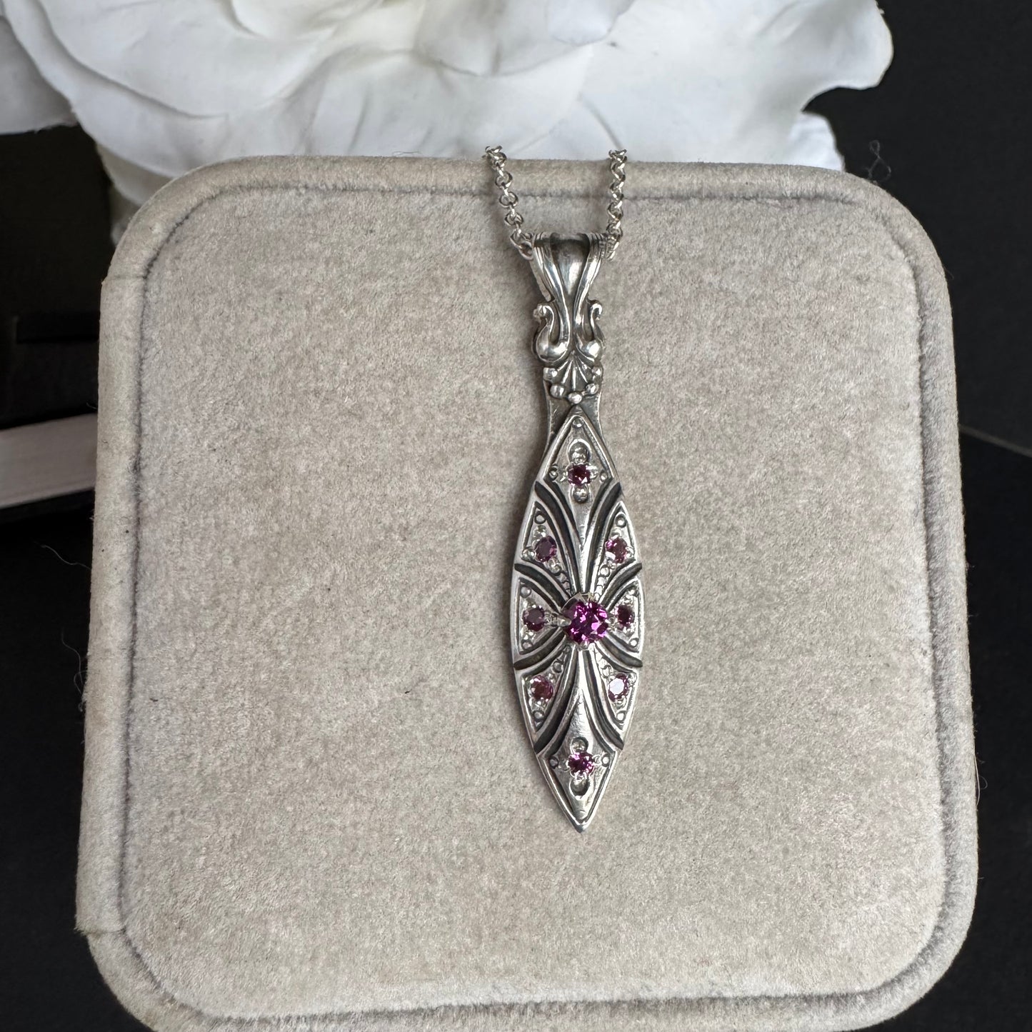 Victorian Marquis artisan Garnet necklace in Sterling Silver