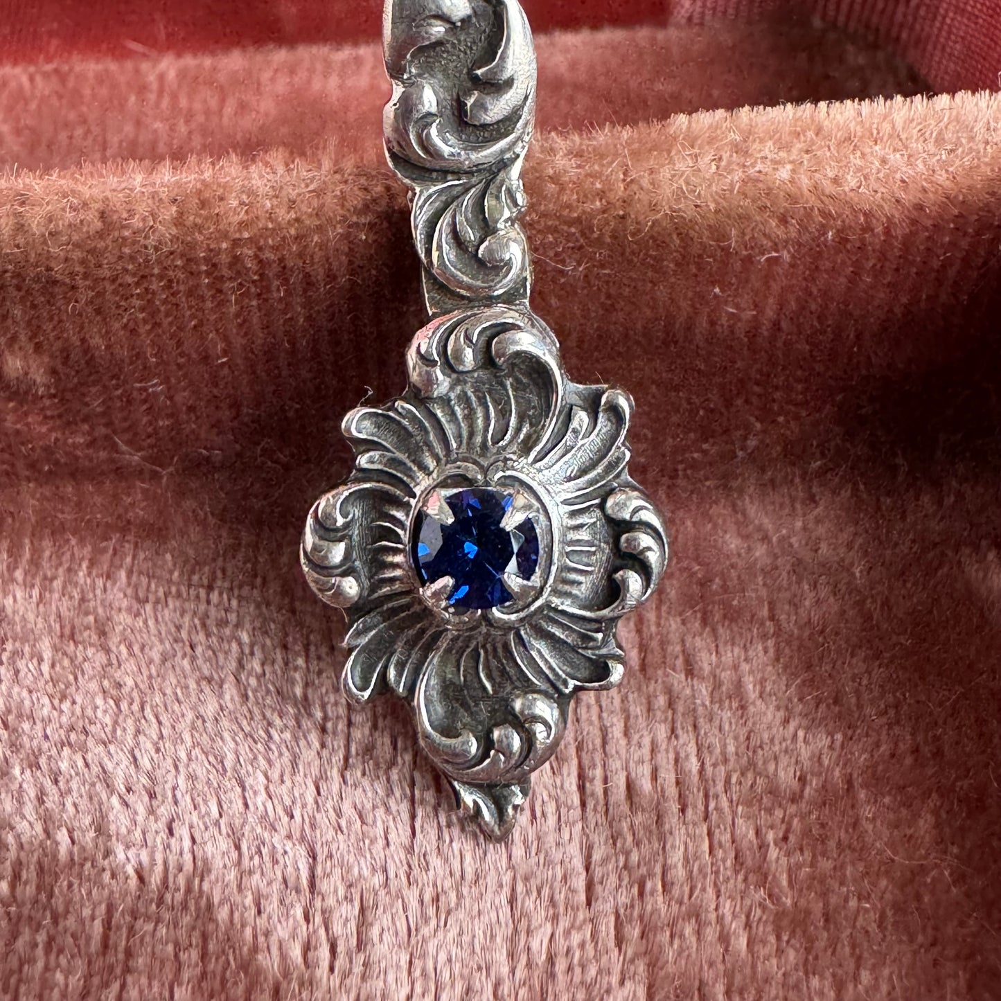 Victorian Gothic blue Sapphire artisan necklace in Sterling Silver