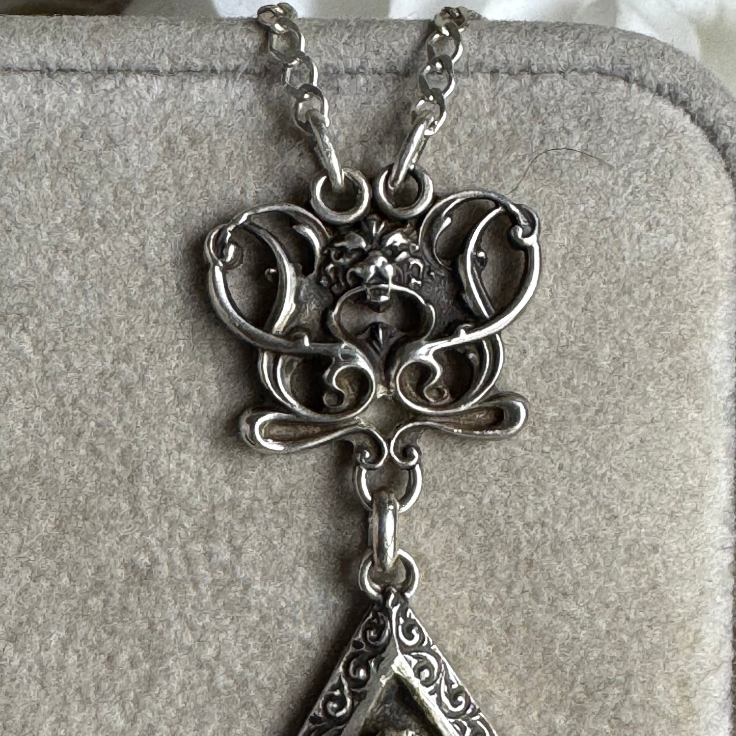 Gothic Lion and Citrine artisan necklace in Sterling Silver
