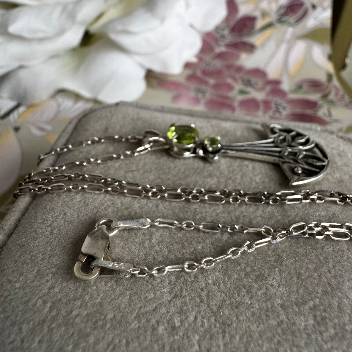 Art Nouveau Green Peridot artisan necklace in Sterling Silver