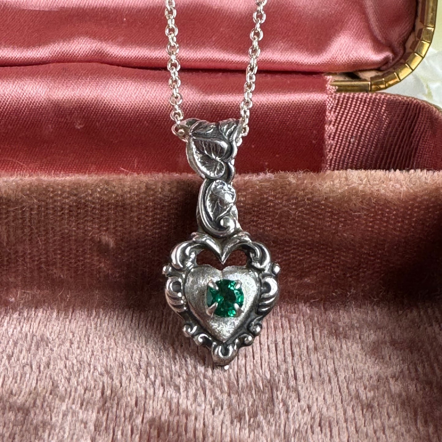 Victorian Gothic artisan heart emerald necklace in Sterling Silver