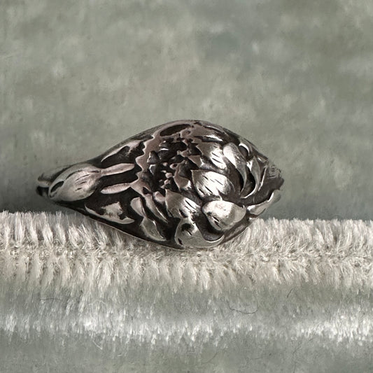 Botanical Vintage Waterlily handmade ring in Sterling Silver