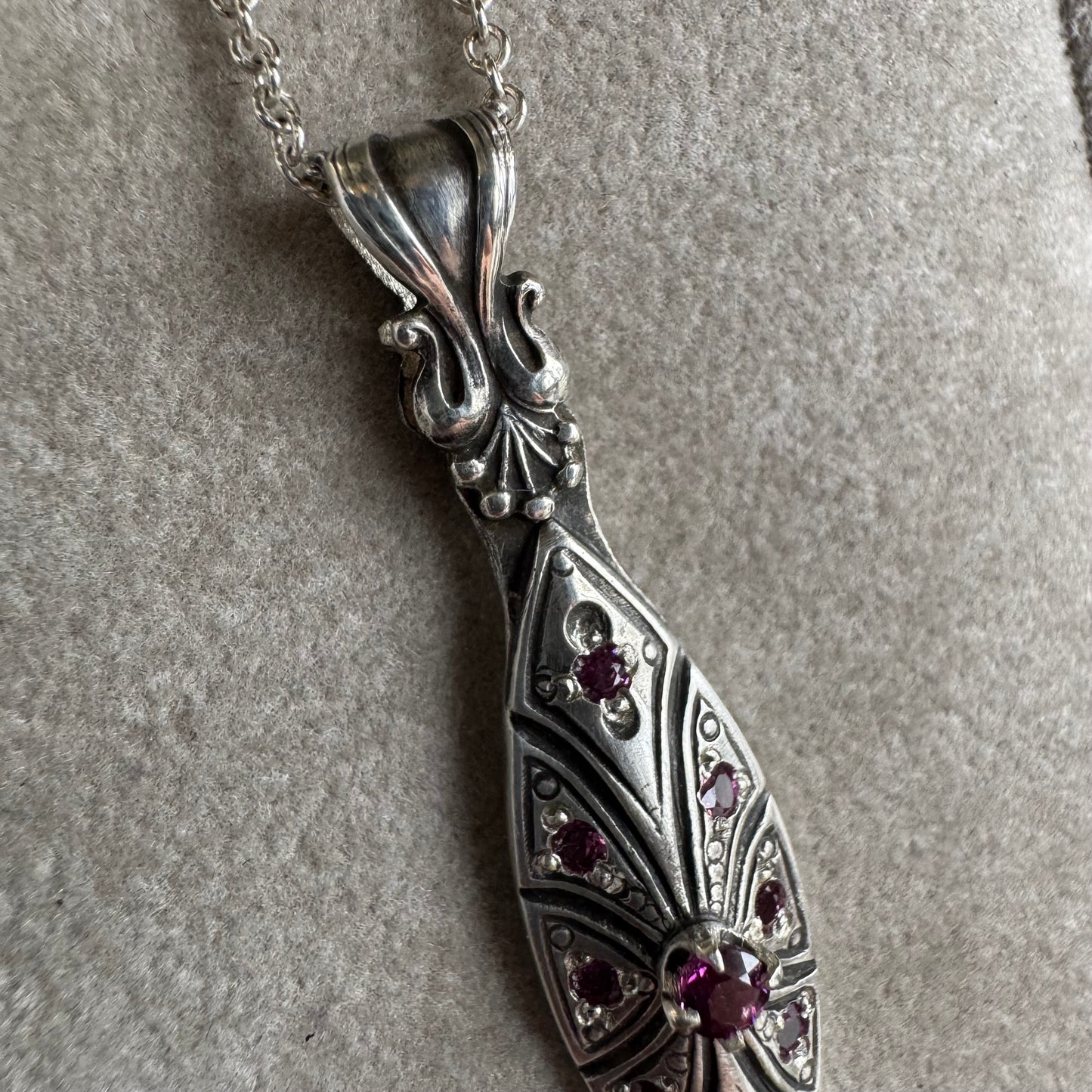 Victorian Marquis artisan Garnet necklace in Sterling Silver