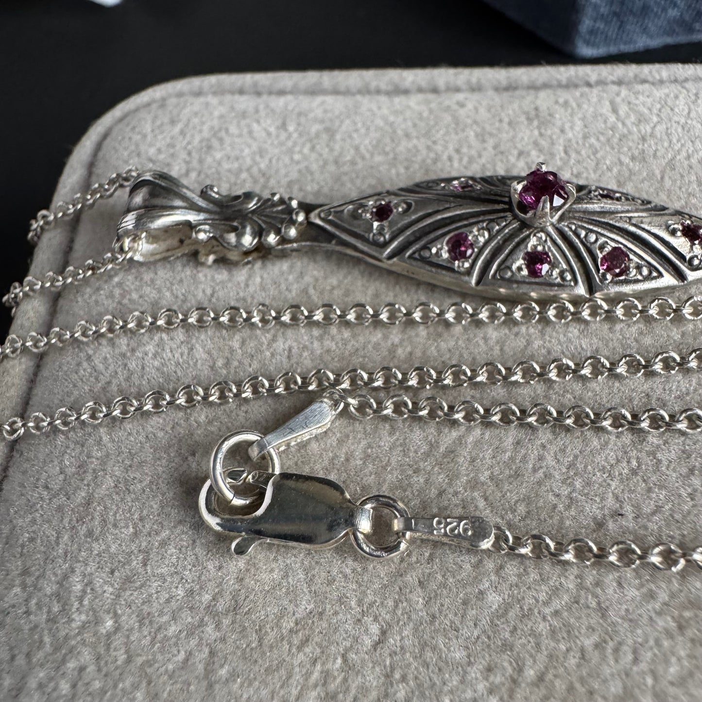 Victorian Marquis artisan Garnet necklace in Sterling Silver