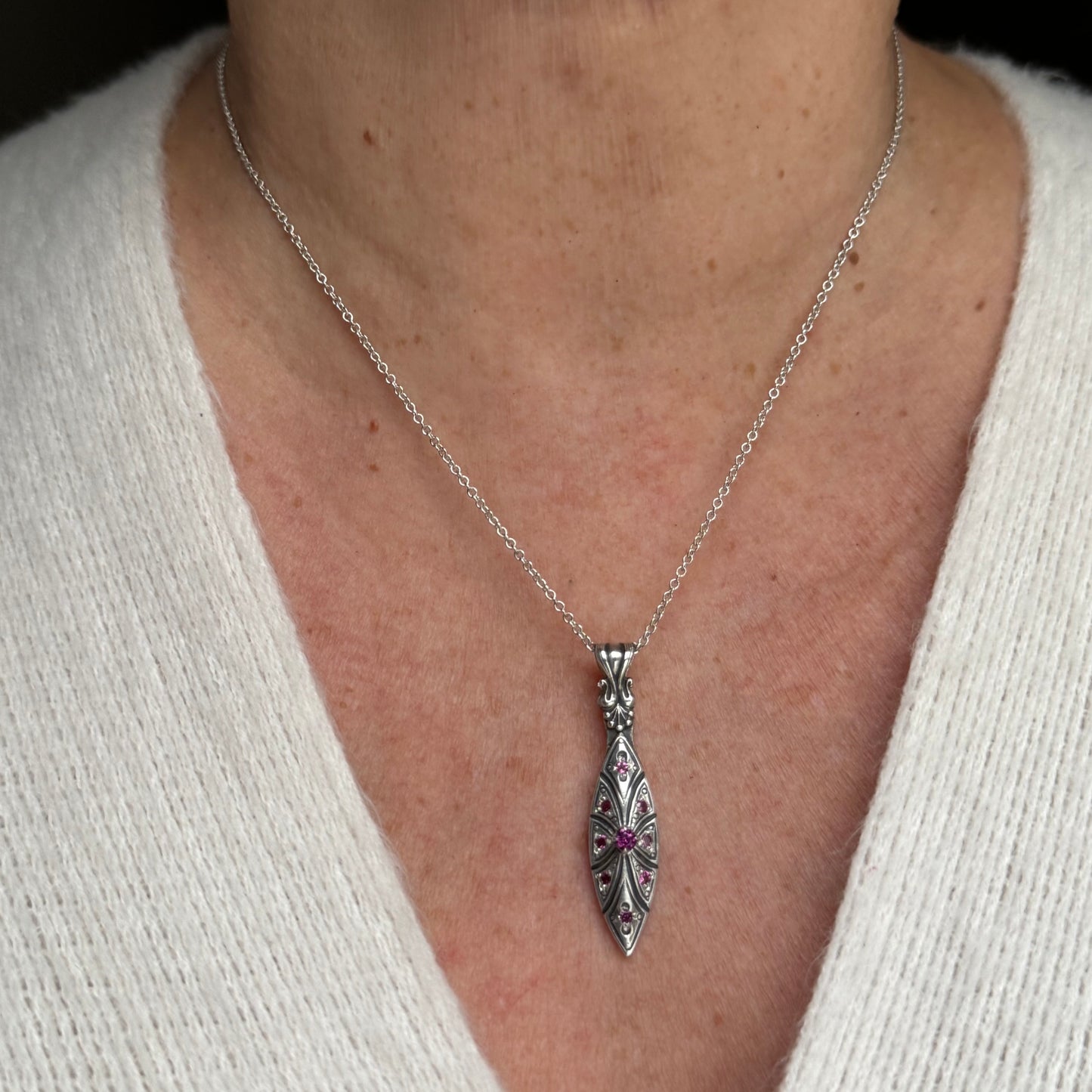 Victorian Marquis artisan Garnet necklace in Sterling Silver