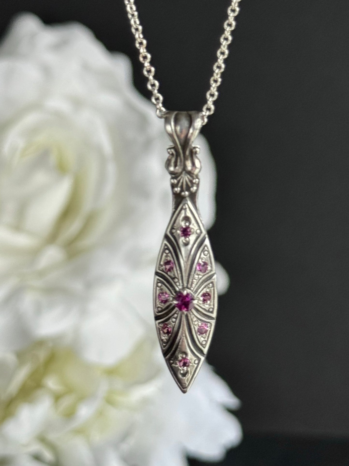 Victorian Marquis artisan Garnet necklace in Sterling Silver