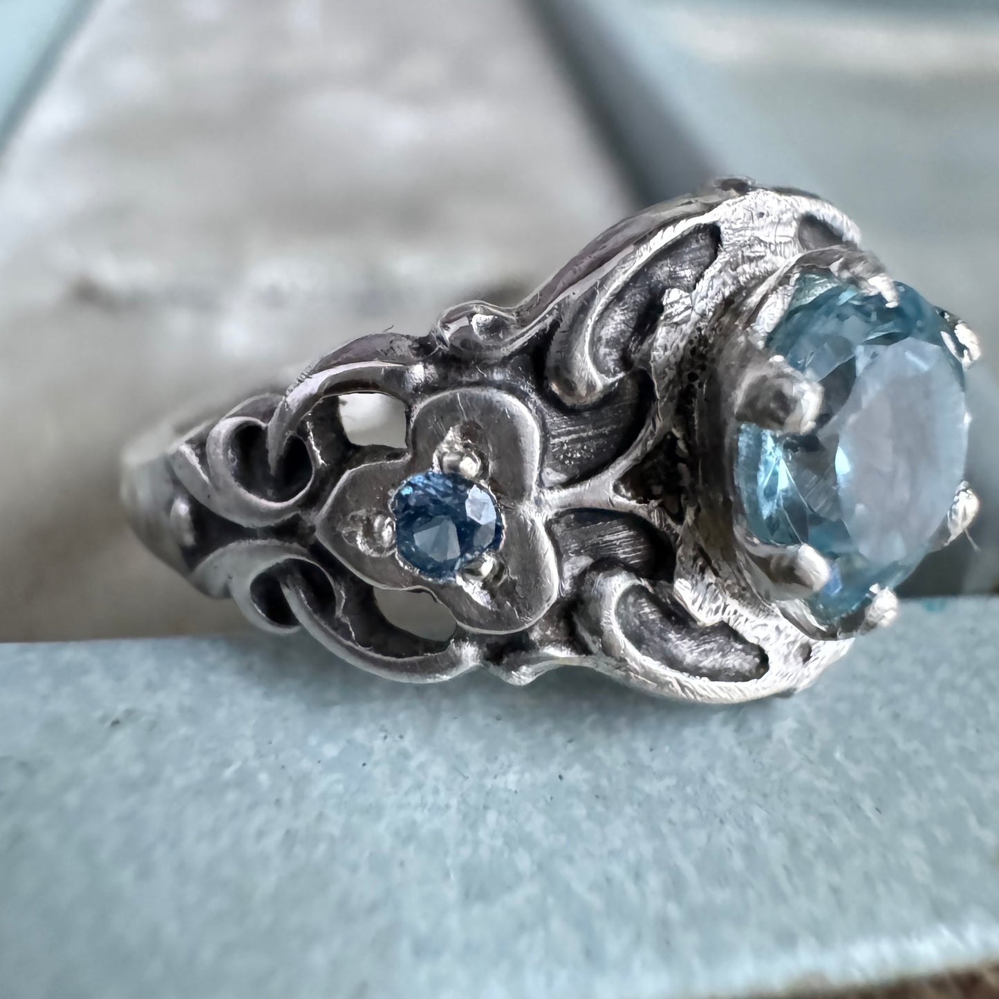 Victorian Sky Blue Topaz 3 stone artisan band ring in Sterling Silver