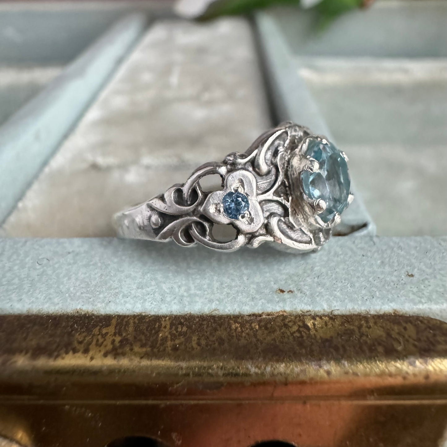 Victorian Sky Blue Topaz 3 stone artisan band ring in Sterling Silver