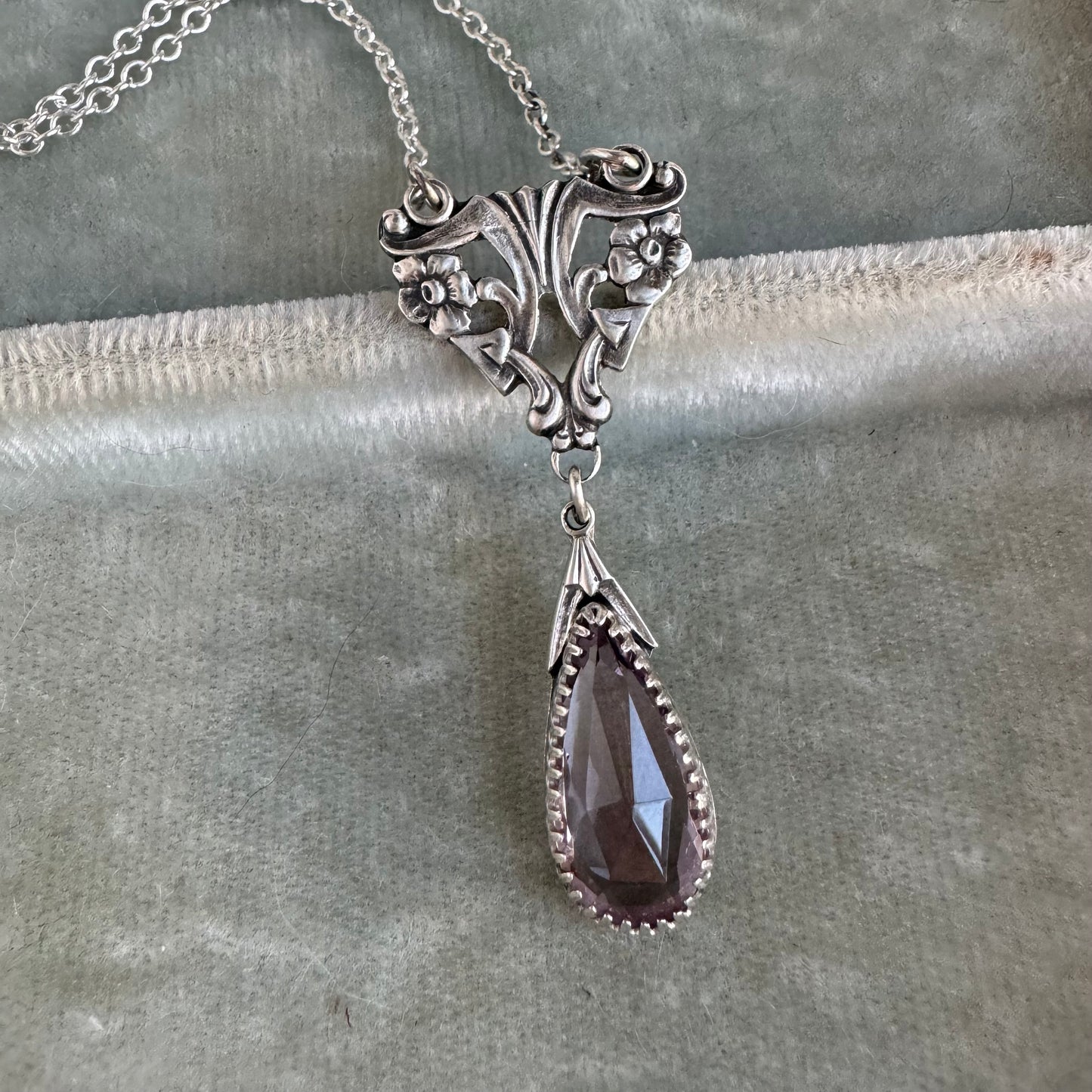 Art Deco botanical Amethyst artisan lariat necklace in Sterling Silver