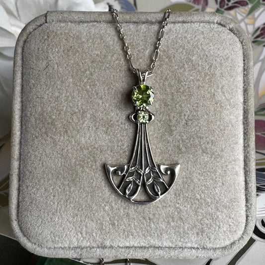 Art Nouveau Green Peridot artisan necklace in Sterling Silver