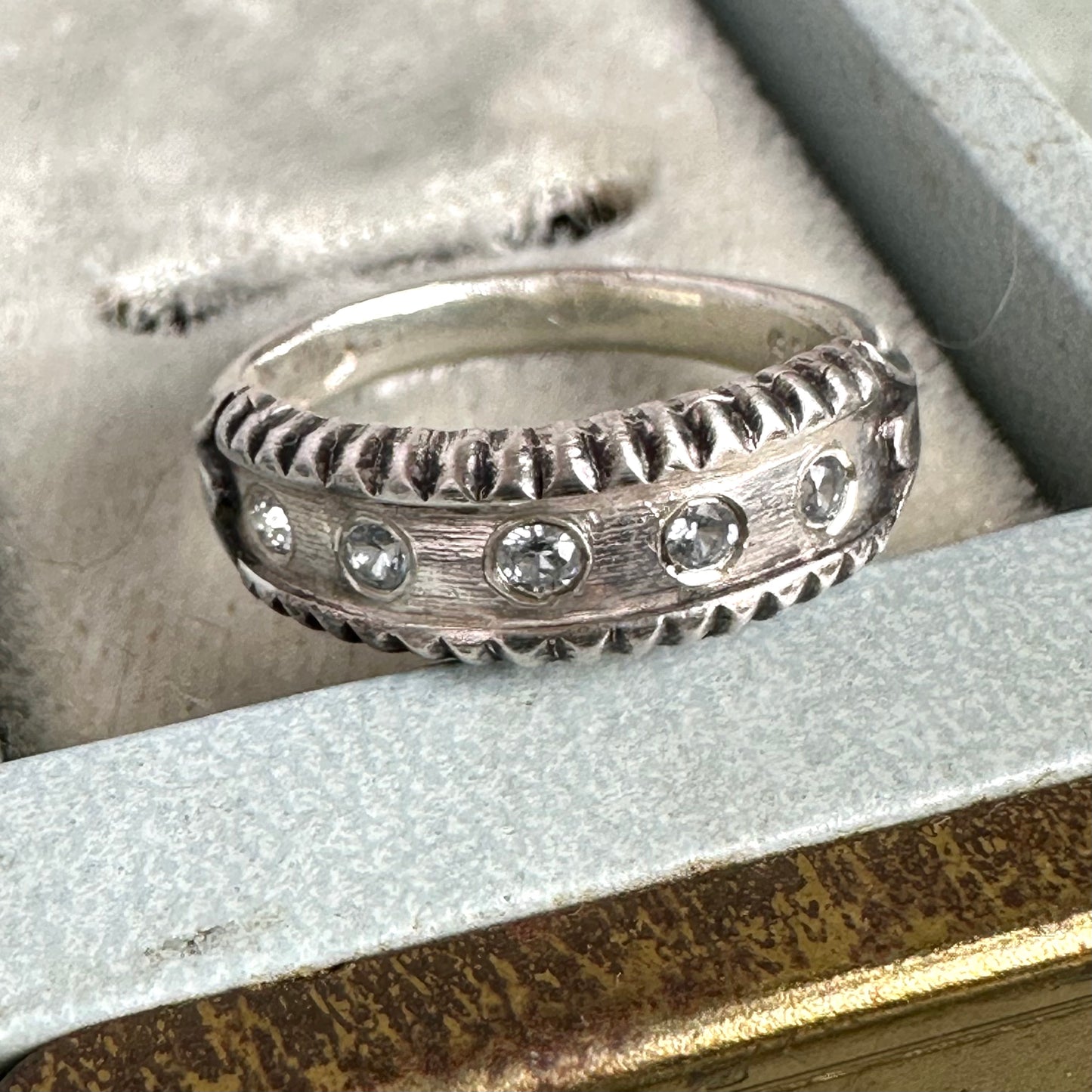 Aquamarine artisan vintage band ring in Sterling Silver SIZE 7 1/2