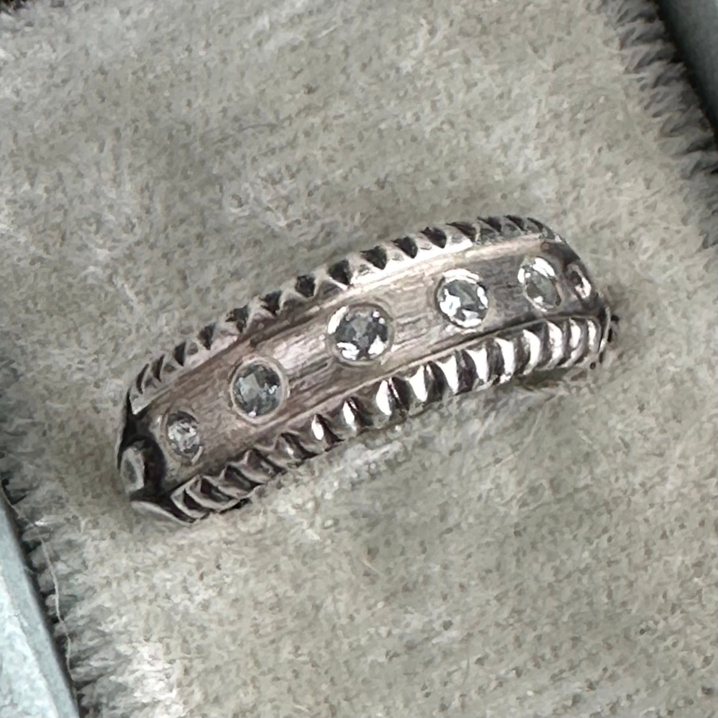 Aquamarine artisan vintage band ring in Sterling Silver SIZE 7 1/2