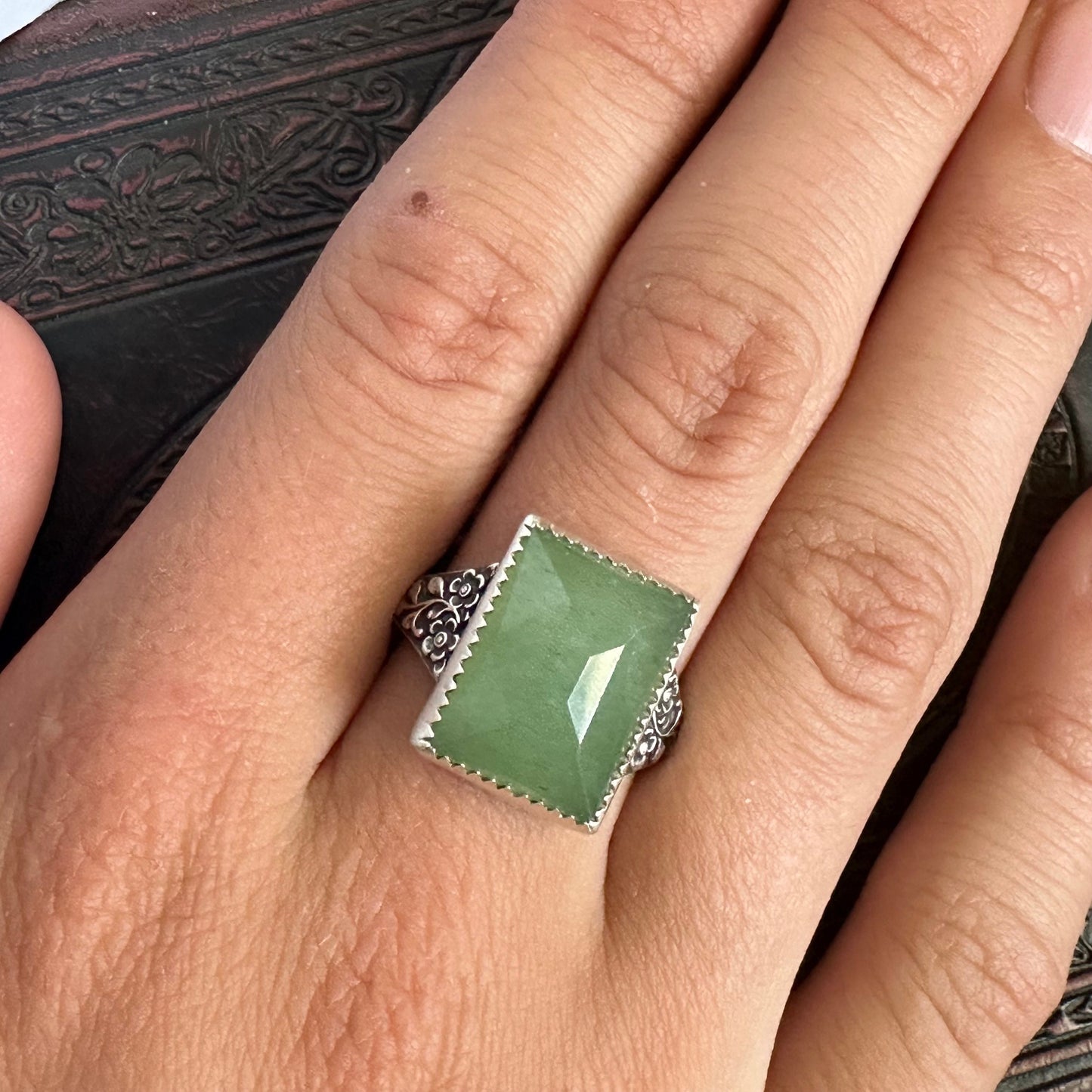 Victorian flower Aventurine emerald cut gemstone statement ring in Sterling Silver SIZE 8